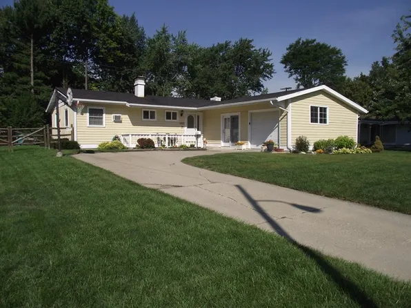 5937 Graystone Dr, Sylvania, OH 43560