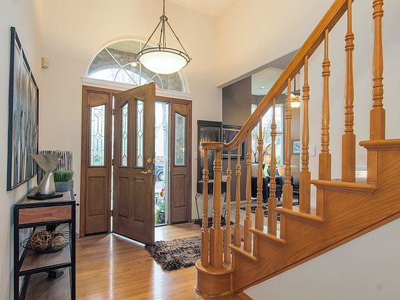 4th image of 545 NE Amanda Pl