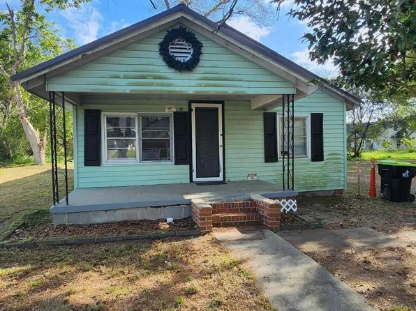 407 W Lewis Street, Whiteville, NC 28472
