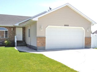 1015 S Match Point Dr, Ammon, ID 83406