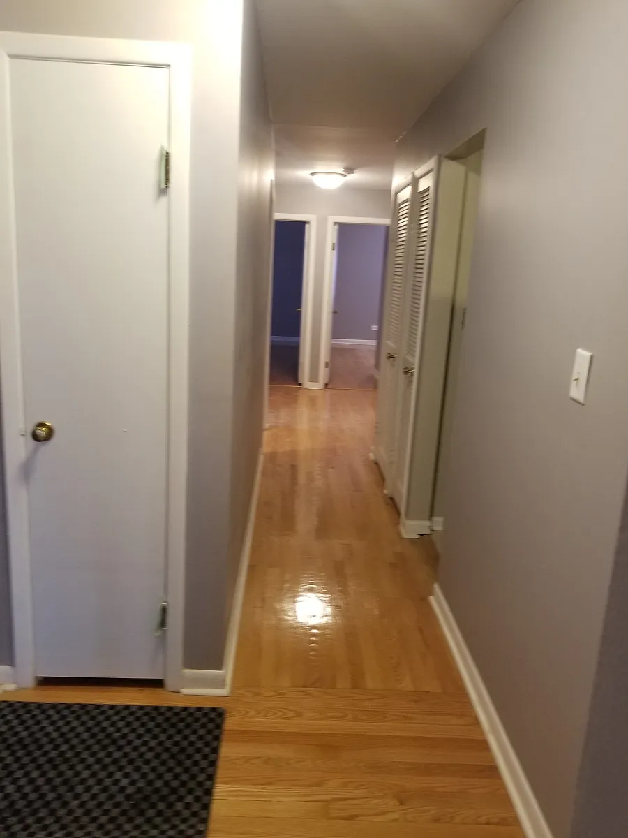 Building Photo - 8743 Saint Louis Ave #2