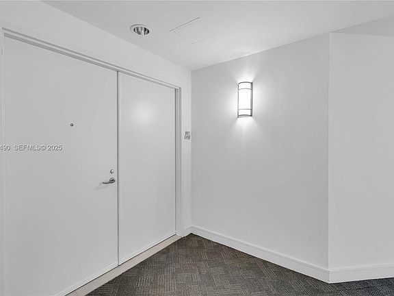 2nd image of 3131 NE 188th St APT 21005
