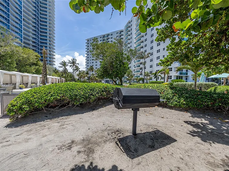 3001 S Ocean Dr #317 — Photo 36
