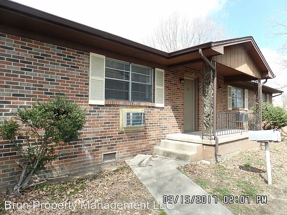 2nd image of 5507 Fountain Dr APT 11