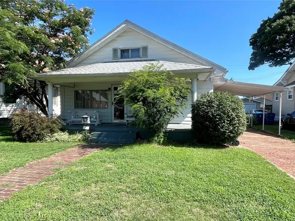 807 E Ferguson Ave, Wood River, IL 62095