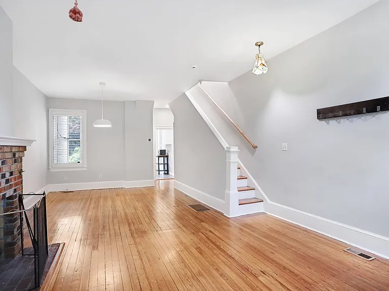1373 N Carolina Ave NE — Photo 9