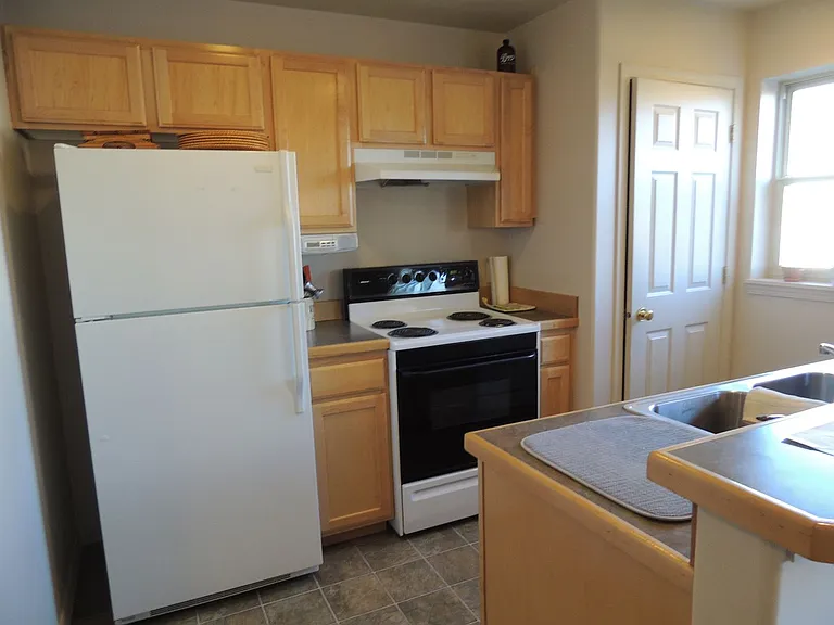 3301 Laredo Dr #B — Photo 4