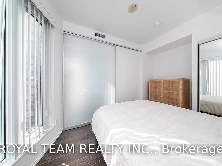 68 Shuter St #1502 — Photo 4
