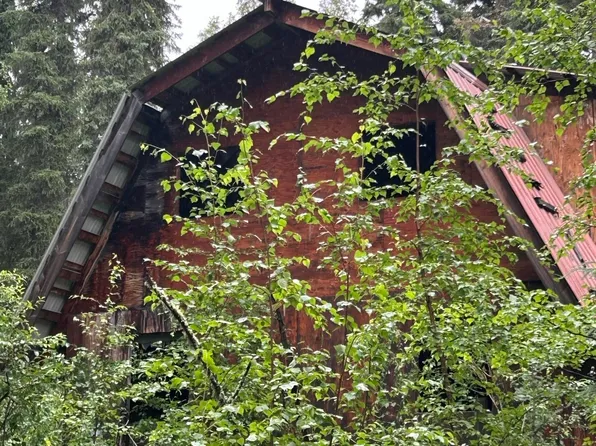 1900 Pandora Dr, Fairbanks, AK 99709