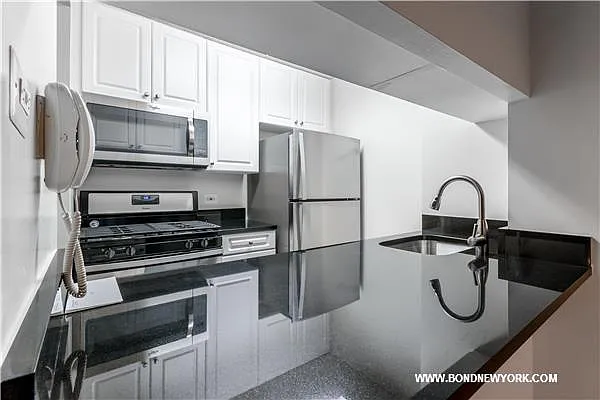 Rented by Bond New York | media 2