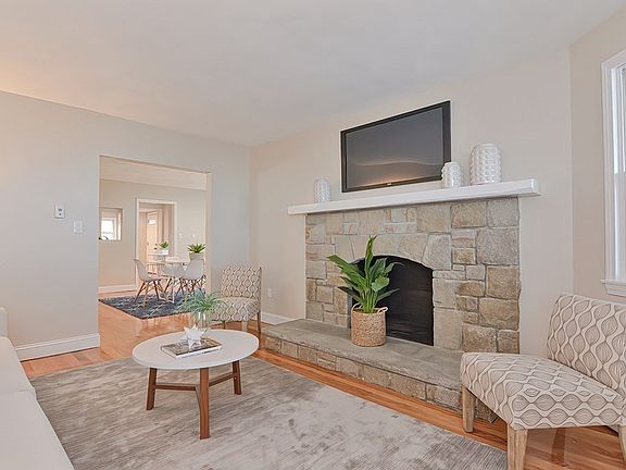3rd image of 111 Winthrop Shore Dr