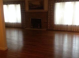 402 Dumbarton Blvd, Richmond Heights, OH 44143