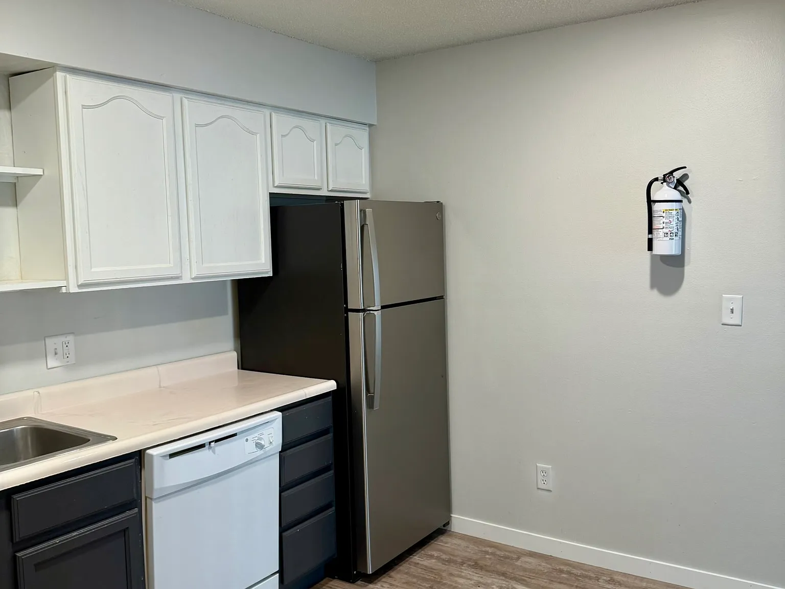 2 bed, 1.5 bath, $1,400 — Photo 3