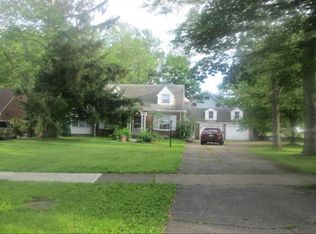 18420 McCracken Rd, Maple Heights, OH 44137