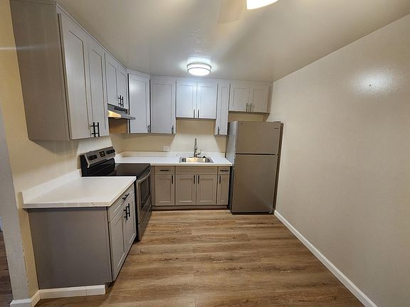 3rd image of 183 N Murphy Ave #4