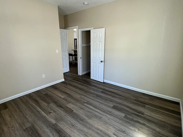 412 S Main St #1 — Photo 5
