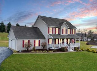 300 Laymantown Rd, Troutville, VA 24175