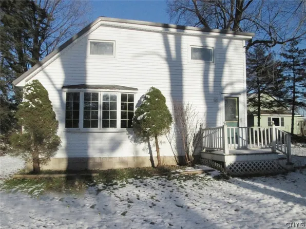 75 Kellar Rd W, Central Square, NY 13036