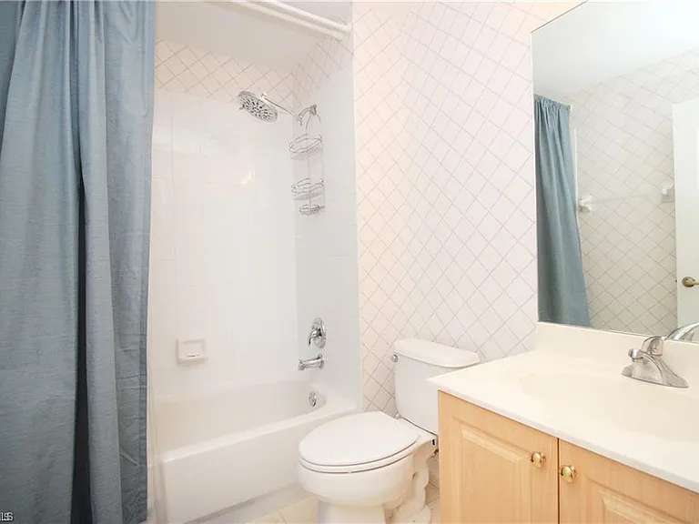 2925 Cypress Trace Cir #201 — Photo 11