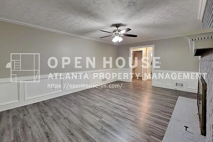 4 bed, 2.5 bath, 2174 sqft, $2,675 — Photo 3
