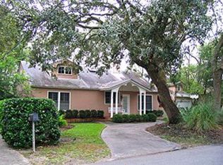 1050 College St, Saint Simons Island, GA 31522