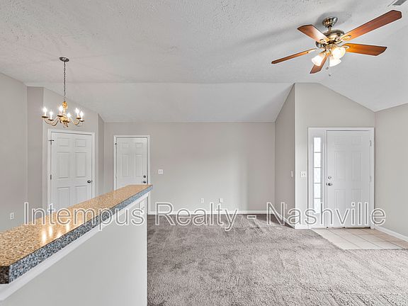 5th image of 553 Rose Cottage Cir