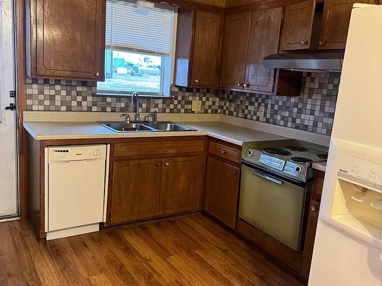717 Main Ave #5 — Photo 1