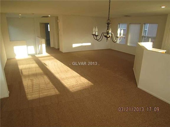 4th image of 7465 Edgecove Ct