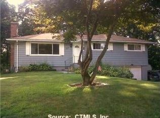 74 Edwards St, West Haven, CT 06516