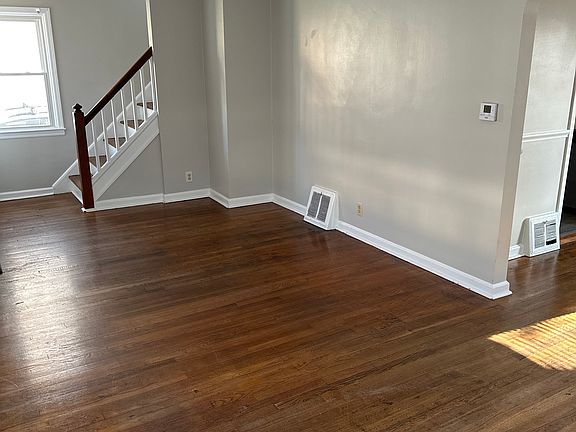 4th image of 418 Monroe Ave