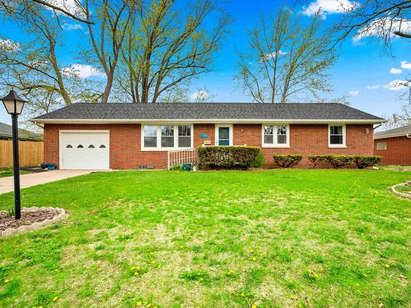 1705 W Lake Ave, Peoria, IL 61614