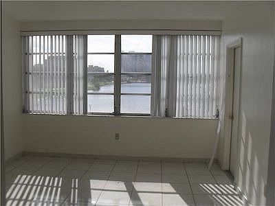 2nd image of 1591 NE Miami Gardens Dr APT 204