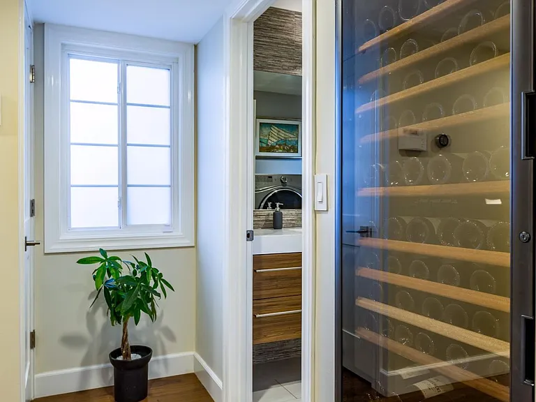 1831 Hurst Ave — Photo 12