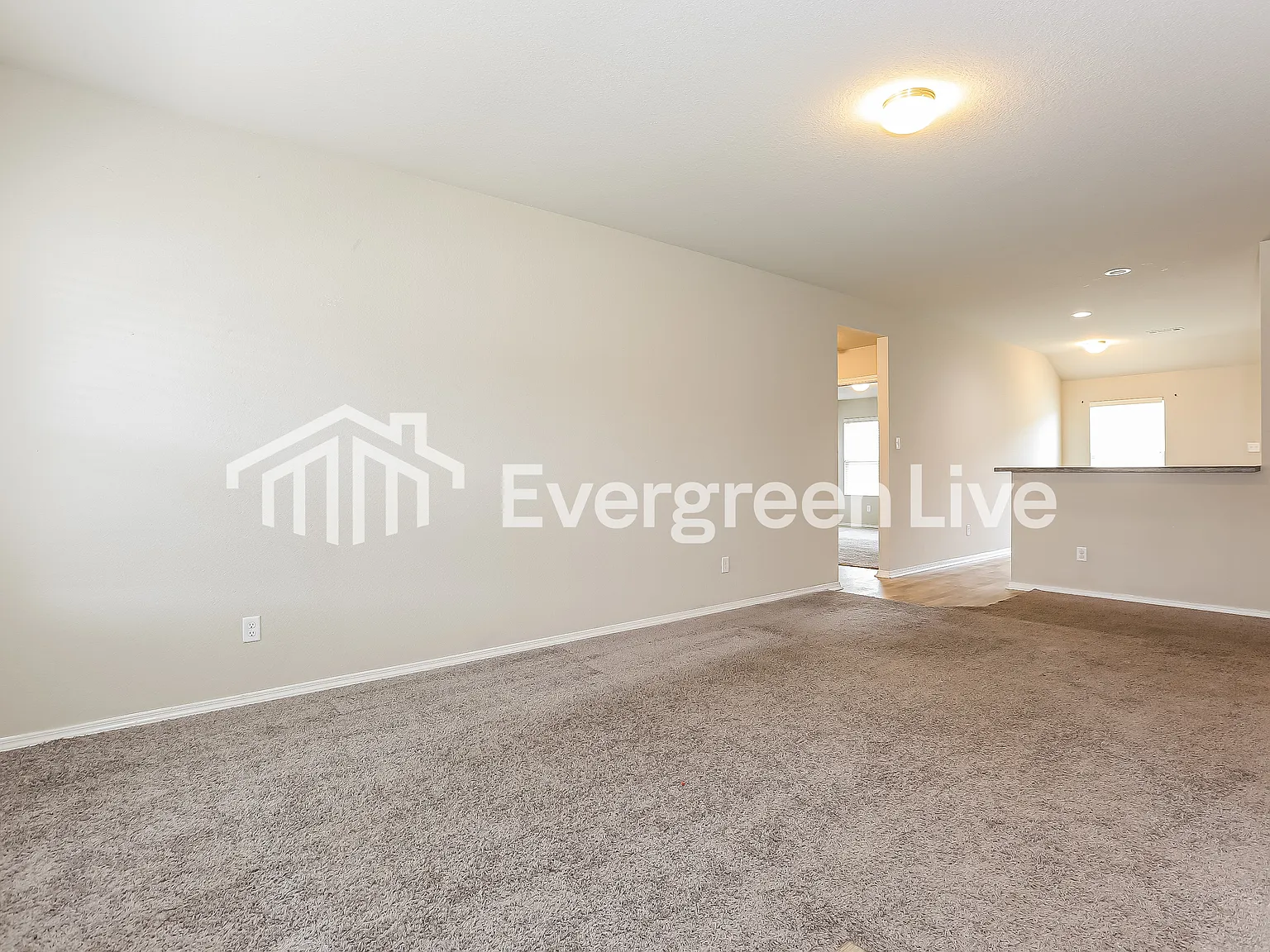 4 bed, 2.0 bath, 1470 sqft, $1,395 — Photo 3