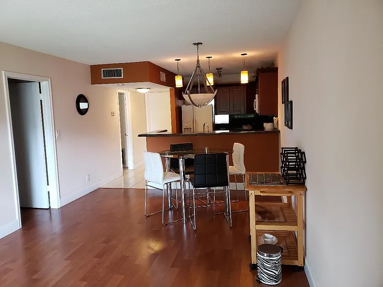 899 SE 2nd Ave #218 — Photo 6