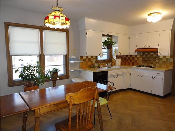 5th image of 2045 N 42nd St