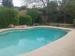 110 E Parkview Ave, Visalia, CA