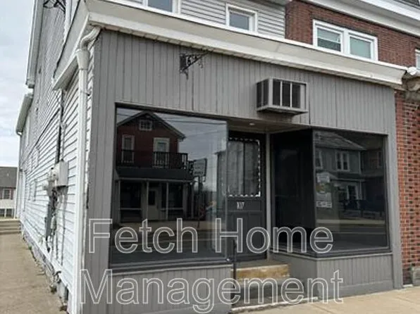 107 E Main St, New Holland, PA 17557