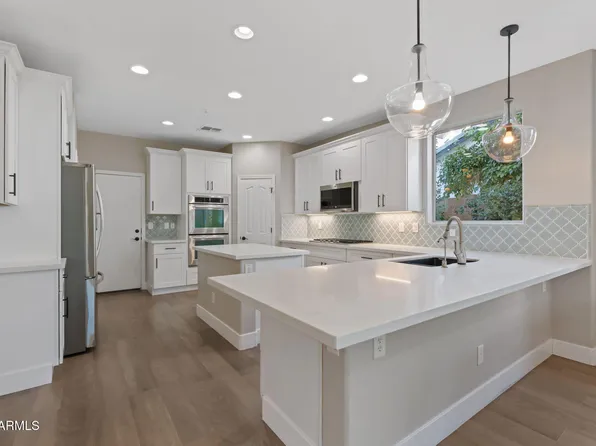 3393 E FANDANGO Drive, Gilbert, AZ 85298