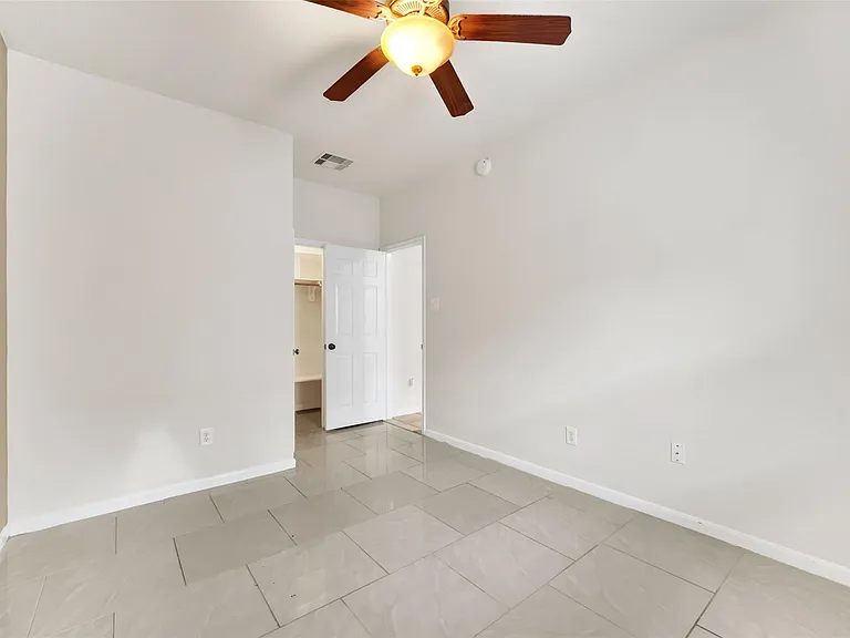 21627 Sierra Long Dr — Photo 29