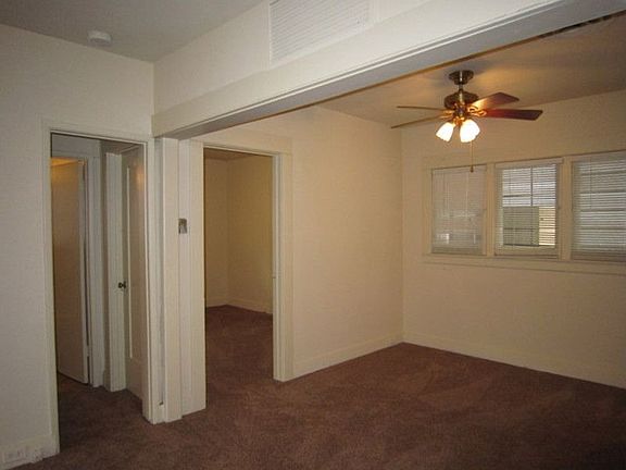 5th image of 186 N Oak Knoll Ave