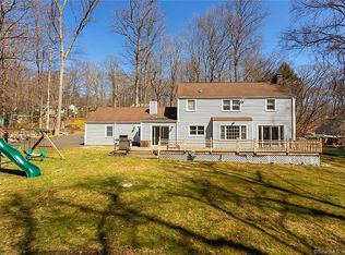 125 Hannahs Rd, Stamford, CT 06903