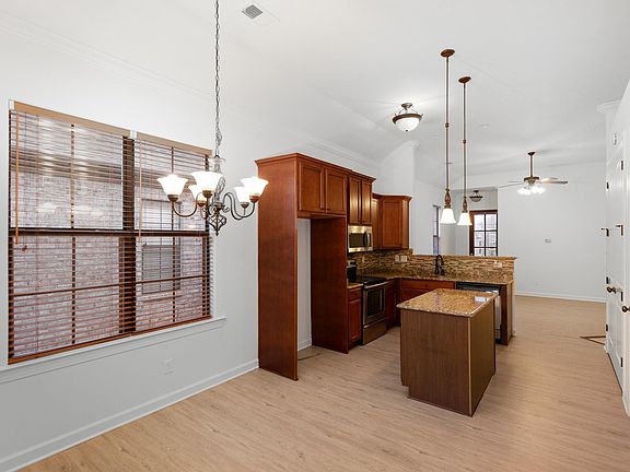 4th image of 7953 River Mist Dr