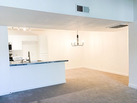 5th image of 2938 N 61st Pl Unit 226