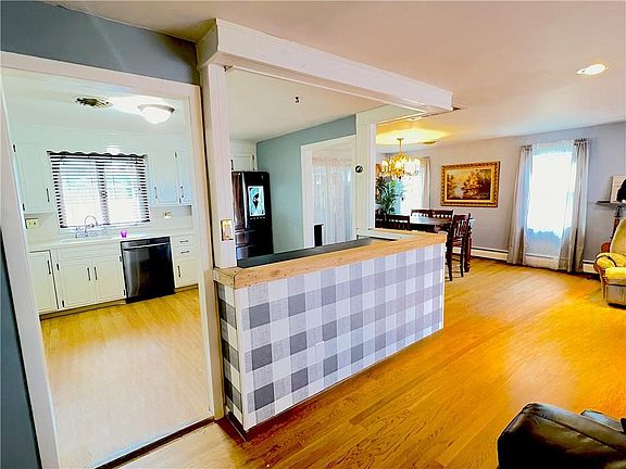 4th image of 19 John F Kennedy Cir