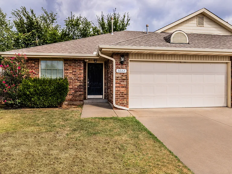 3602 Janus Cir — Photo 1