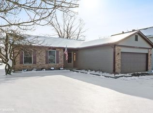 5S737 Meadow Lake Dr, Naperville, IL