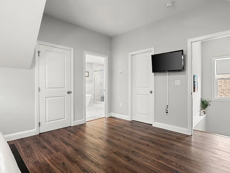 109 Thomas Burgin Pkwy #2 — Photo 9