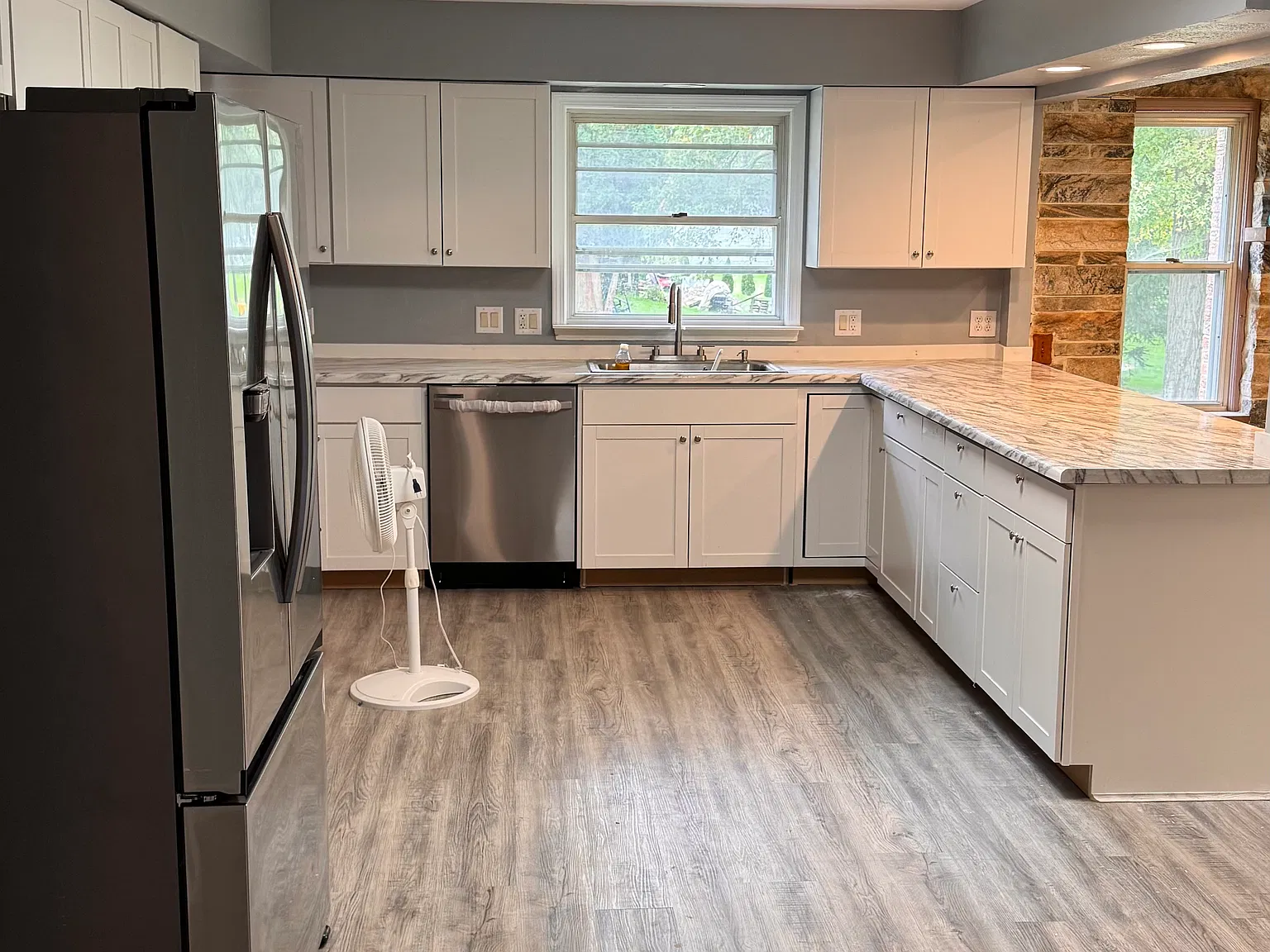 4 bed, 2100 sqft, $3,200 — Photo 4