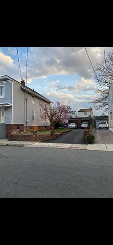 123-127 Crystal St #1 Photo 1